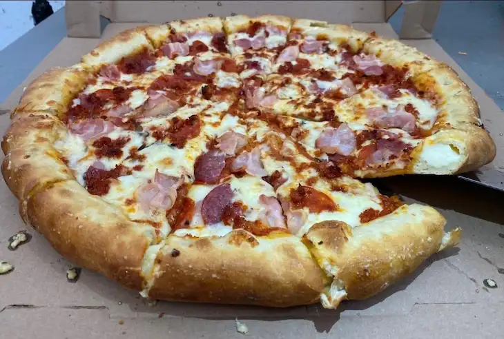 Pizza Artesanal al Horno a Domicilio en Puerto Morelos | Big Pizza