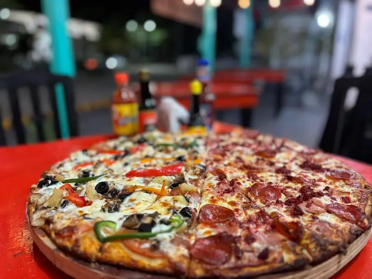 Pizza a Domicilio en Puerto Morelos | Pizzería Los 30’s